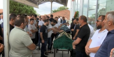 Sarıyer’de kalaşnikoflu saldırıda öldürülen Abdülmelik Ateş toprağa verildi 34 Sarıyerde kalaşnikoflu saldırıda öldürülen Abdülmelik Ateş toprağa verildi