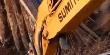 Sarıyerde yol çöktü 1