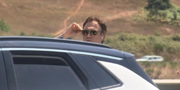 Şarkıcı Kutsi benzini bitince yolda kaldı