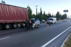 Şarkıcı Tan, Burdur'da trafik kazasında yaralandı 21 Şarkıcı Tan Burdurda trafik kazasında yaralandı