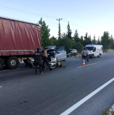 Şarkıcı Tan Burdurda trafik kazasında yaralandı