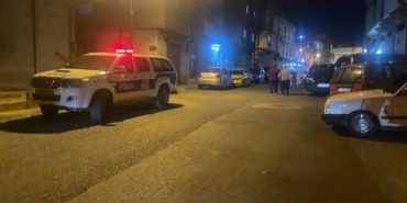 Şehir magandası otomobilden rastgele ateş açtı: 8 yaralı 24 Şehir magandası otomobilden rastgele ateş açtı 8 yaralı