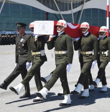 Şehit uzman çavuşun cenazesi memleketi Sivasa getirildi
