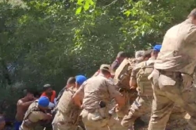 Serinlemek için girdiği çayda boğuldu