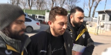 Sevgilisi ile evlenmesine izin vermeyen babasını tüfeği nasıl kullanacağını sorup öldürmüş