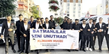 Sıcaklığın 40 derecenin üzerinde olduğu Batmanda klimanın mucidine anma etkinliği