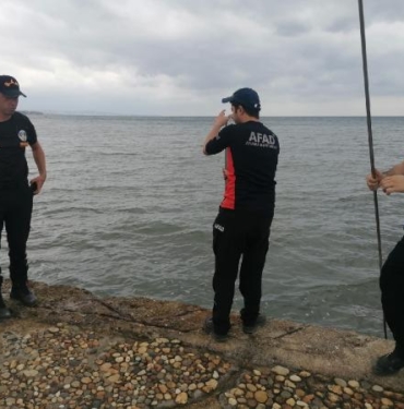Silivri'de denizde kaybolan kadını arama çalışmaları devam ediyor 9 Silivride denizde kaybolan kadını arama çalışmaları devam ediyor