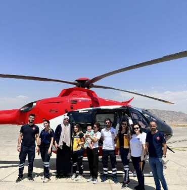 Şırnak'ta ambulans helikopter, boğazına iğne kaçan bebek için havalandı 5 Şırnakta ambulans helikopter boğazına iğne kaçan bebek için havalandı