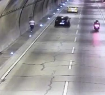 Şişli'de tüneldeki yayanın ölüm anı kamerada 7 Şişlide tüneldeki yayanın ölüm anı kamerada