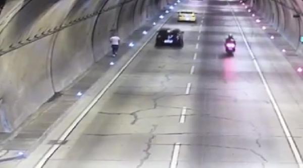 Şişli'de tüneldeki yayanın ölüm anı kamerada 6 Şişlide tüneldeki yayanın ölüm anı kamerada