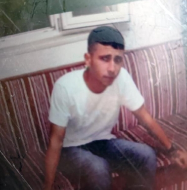 Sokakta bıçaklanarak öldürüldü; üvey babasından helallik istemiş 8 Sokakta bıçaklanarak öldürüldü üvey babasından helallik istemiş