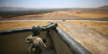 Suriye sınırında 1i terör örgütü mensubu 2 kişi yakalandı