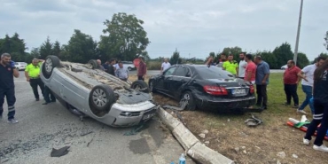 Takla atan otomobil, başka otomobile çarptı: 2 yaralı 11 Takla atan otomobil başka otomobile çarptı 2 yaralı