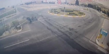 Takla atan otomobildeki İngilizce öğretmeni öldü, babası yaralandı 13 Takla atan otomobildeki İngilizce öğretmeni öldü babası yaralandı