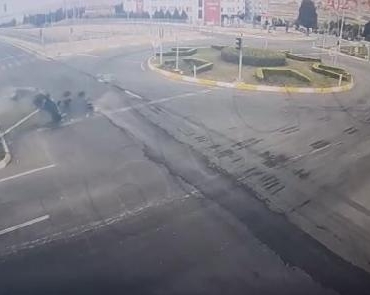 Takla atan otomobildeki İngilizce öğretmeni öldü babası yaralandı