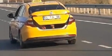 Taksi bagajında tehlikeli yolculuk kamerada 4 Taksi bagajında tehlikeli yolculuk kamerada