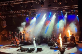 Tan Taşçı kaza sonrası Antalyada konser verdi