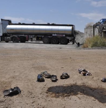 Tankerden boşaltılan sıcak zift işçilerin üzerine sıçradı 3 ağır yaralı