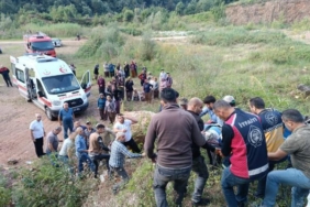 Tarım aracı 80 metreden yuvarlandı 1 ölü