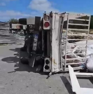 Tatbikata giden arama kurtarma ekibi kazaya denk geldi