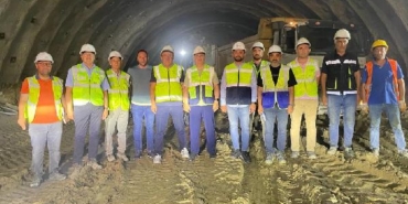 TCDD Genel Müdürü Pezük: Ankara- İzmir YHT hattında önemli ilerleme sağladık 27 TCDD Genel Müdürü Pezük Ankara- İzmir YHT hattında önemli ilerleme sağladık