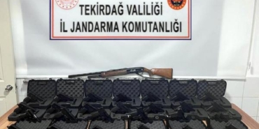 Tekirdağ’da jandarma operasyonunda 25 tabanca ele geçirildi; 1 gözaltı 31 Tekirdağda jandarma operasyonunda 25 tabanca ele geçirildi 1 gözaltı