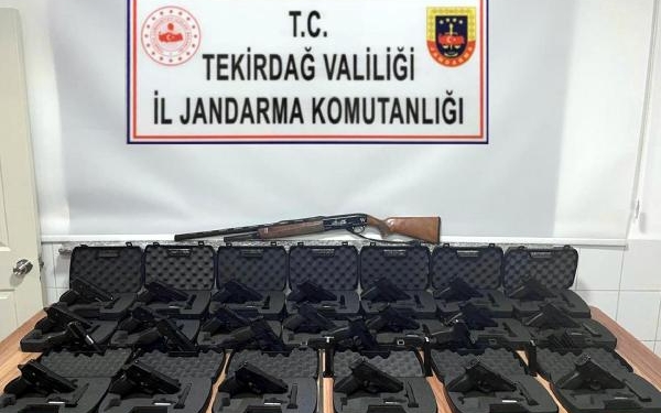 Tekirdağda jandarma operasyonunda 25 tabanca ele geçirildi 1 gözaltı