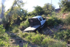 Tokatta kamyonet şarampole yuvarlandı 1 ölü 3 yaralı