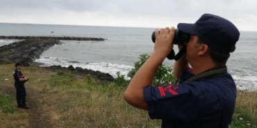 Trabzon'da denizde kaybolan Tekin'i 94 kişilik ekip arıyor (2) 5 Trabzonda denizde kaybolan Tekini 94 kişilik ekip arıyor 2