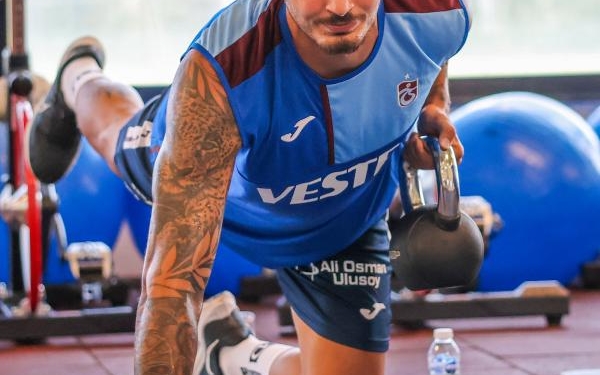 Trabzonspor Antalyaspor maçının hazırlıklarına çift idmanla başladı