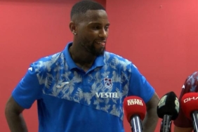 Trabzonsporda Umut Bozok ve Denswil galibiyeti değerlendirdi