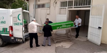 Traktörün çarptığı duvarın altında kalan dede ve torunu öldü 28 Traktörün çarptığı duvarın altında kalan dede ve torunu öldü