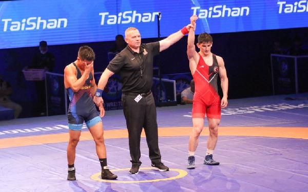 U20 Dünya Güreş Şampiyonasında 2 bronz madalya