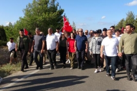 Ümit Özdağ Çanakkalede Zafer Yürüyüşüne katıldı