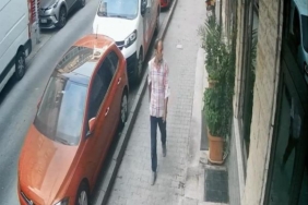 Ümraniyede cep telefonu hırsızlığı kamerada