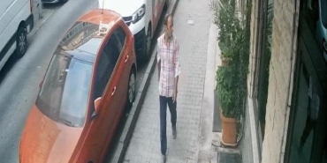 Ümraniye'de cep telefonu hırsızlığı kamerada 2 Ümraniyede cep telefonu hırsızlığı kamerada