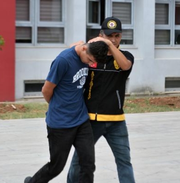 Üvey babasıyla helalleştikten sonra öldürülmüştü; parkta içki içenleri uyardığı için bıçaklanmış 2 Üvey babasıyla helalleştikten sonra öldürülmüştü parkta içki içenleri uyardığı için bıçaklanmış