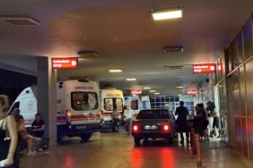 Uyuşturucu kullandıktan sonra Beni uzaylılara öldürtecek diyerek annesini satırla yaraladı