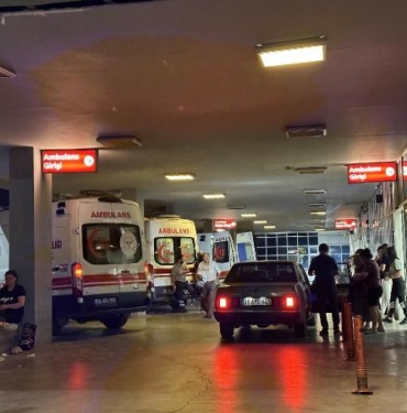 Uyuşturucu kullandıktan sonra Beni uzaylılara öldürtecek diyerek annesini satırla yaraladı