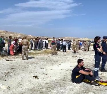 Van Gölü'nde dalgalarla açığa sürüklenen genç ile onu kurtarmaya çalışan kişi boğuldu 10 Van Gölünde dalgalarla açığa sürüklenen genç ile onu kurtarmaya çalışan kişi boğuldu