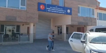 Vanda göçmen kaçakçılığına 2 tutuklama