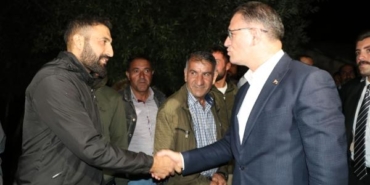 Van'daki dolu ve sağanak sele neden oldu (2) 28 Vandaki dolu ve sağanak sele neden oldu 2