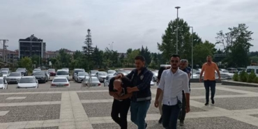 Yabancı uyruklu aileyi 450 bin TL dolandıran şüphelilere polis operasyonu 34 Yabancı uyruklu aileyi 450 bin TL dolandıran şüphelilere polis operasyonu