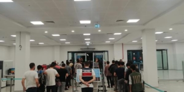 Yakalanan 163 kaçak göçmen daha sınır dışı edildi 25 Yakalanan 163 kaçak göçmen daha sınır dışı edildi