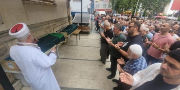 Yalıdaki göçüğün altında kalan genç mimar defnedildi 9 Yalıdaki göçüğün altında kalan genç mimar defnedildi