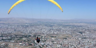 Yamaç Paraşütü Mesafe Yarışları Türkiye Şampiyonası Kayseride başladı