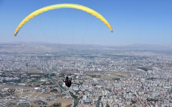 Yamaç Paraşütü Mesafe Yarışları Türkiye Şampiyonası Kayseri’de başladı 6 Yamaç Paraşütü Mesafe Yarışları Türkiye Şampiyonası Kayseride başladı