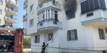 Yangın çıkan daire kullanılamaz hale geldi