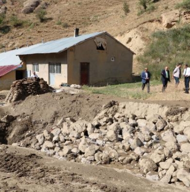 Yüksekovada sel sonrası hasar tespiti