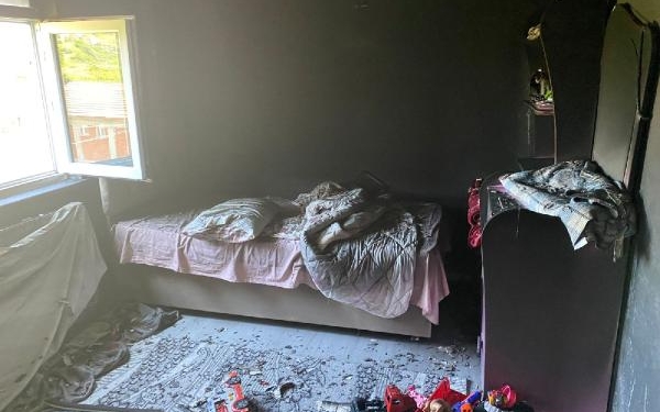 Zonguldakta 3 katlı binada yangın